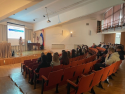 Maturantima održano predavanje Z&Scaron;EM-a